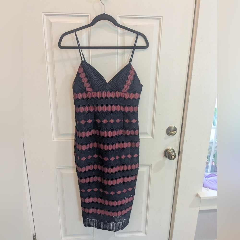 NWT Bardot Diamond Lace Dress - Picture 3 of 6